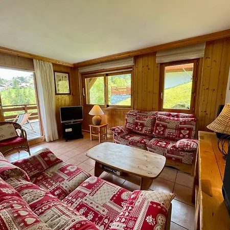 Aux Pieds, 2 Chambres, Terrasse Et Parking Couvert - - Fr-1-459-49 *